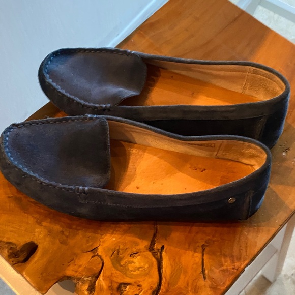 UGG women’s  Slip-On Loafers sz 9.5 - Picture 9 of 9